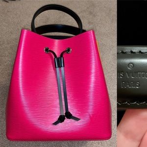 Louis Vuitton NeoNoe MM in Grenade